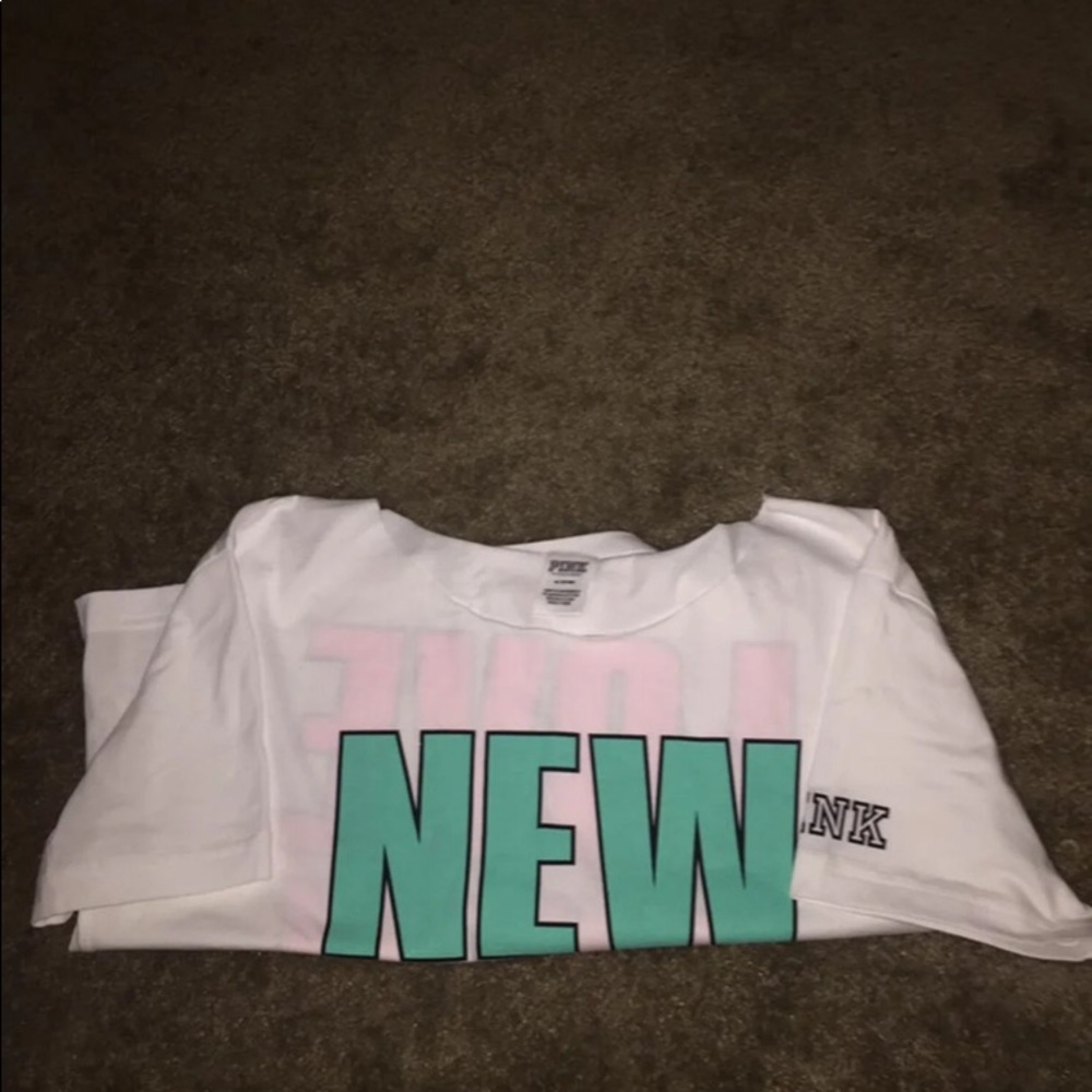 New York VS PINK Crop Top